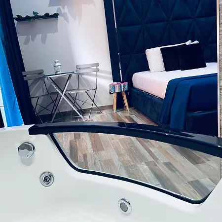 Coco Suites *