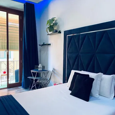 Coco Suites *